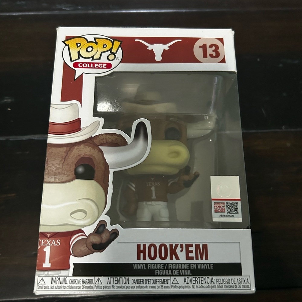 Funko Pop! Hook 'Em Vinyl Figure - Red and White
